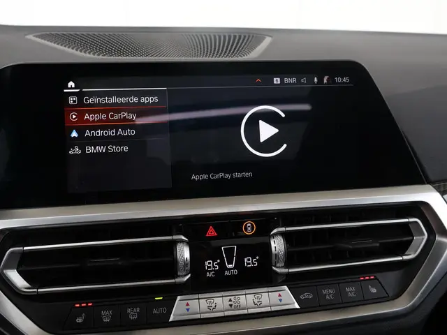 BMW 3 Serie Touring 330i High Executive 2021 Benzine 35