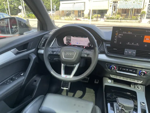 Audi Q5 45 TFSI S Line edition 2021 Benzine 44