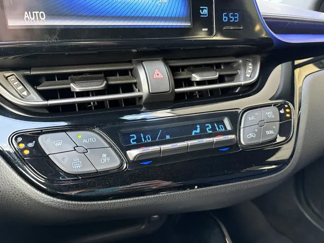 Toyota C-HR 1.8 Hybrid Bi-Tone 2017 Hybride Benzine 28