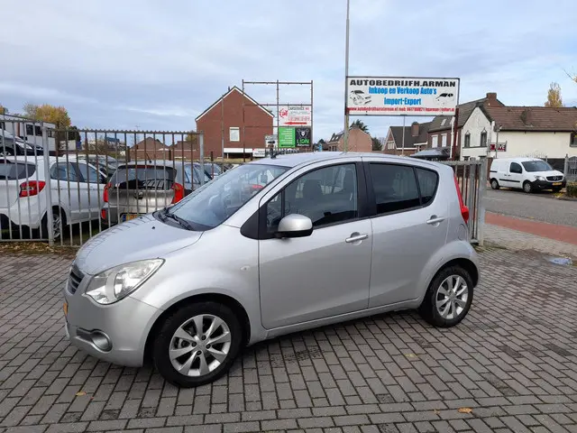Opel Agila 1.0 Berlin 2013 Benzine 14