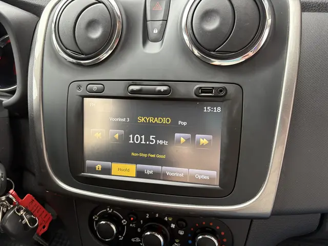 Dacia Logan MCV 0.9 TCe Prestige 2015 Benzine 11