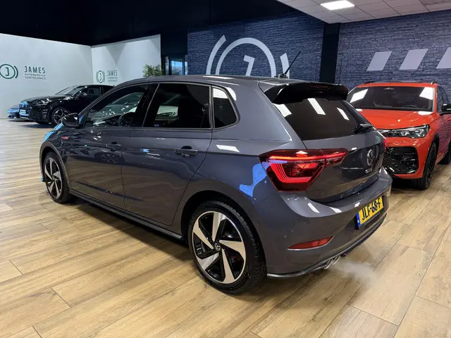 Volkswagen Polo 2.0 TSI GTI 2024 Benzine 3