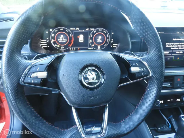 Škoda Kamiq 1.0 TSI Monte Carlo edition 2021 Benzine 18