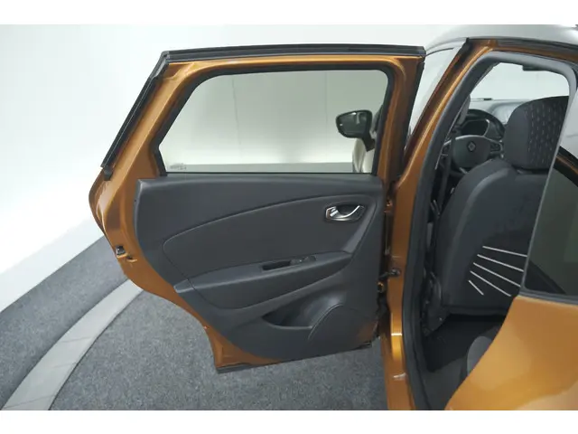 Renault Captur TCe 90 Intens 2019 Benzine 62