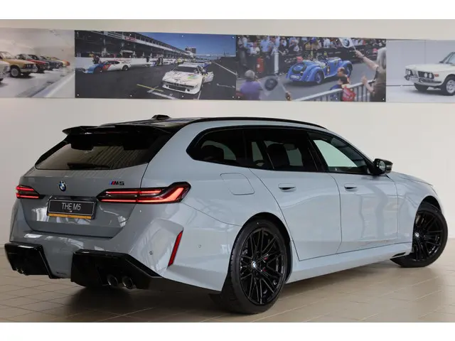 BMW M5 Touring 2025 Hybride Benzine 2