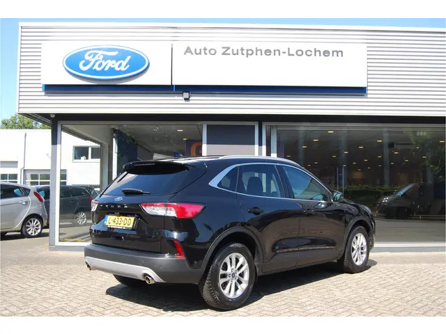Ford Kuga 1.5 EcoBoost Titanium X 150PK 2020 Benzine 3