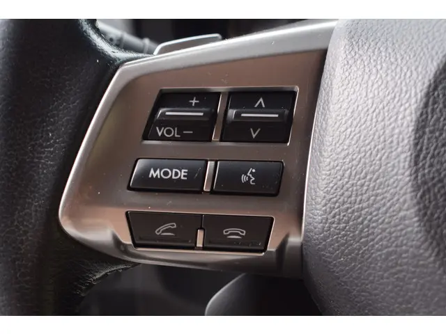 Subaru Forester 2.0 Luxury 2014 Benzine 17