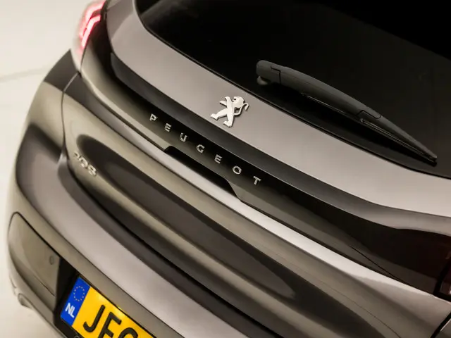 Peugeot 208 1.2 PureTech Allure Sport 2020 Benzine 31