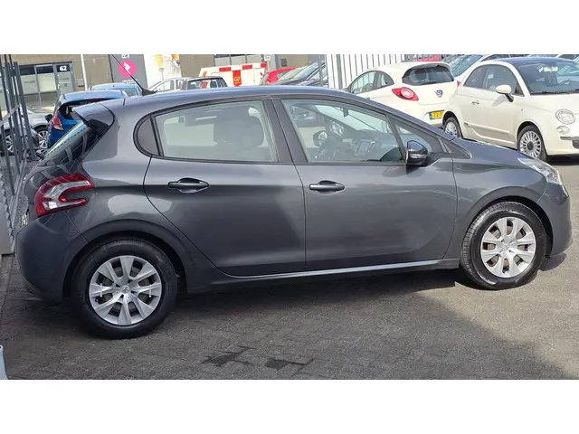 Peugeot 208 1.2 VTi Blue Lease 2012 Benzine 7