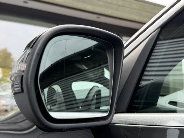 Mercedes-Benz GLC 300 4MATIC Advantage 2020 Benzine 23