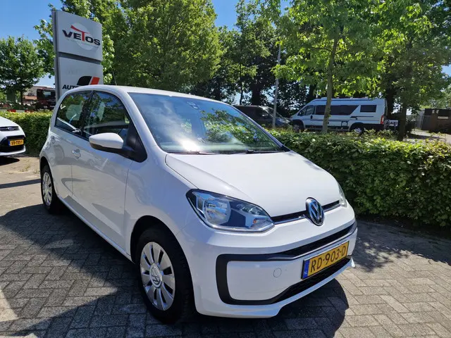 Volkswagen up! 1.0 BMT move up! 2017 Benzine 14