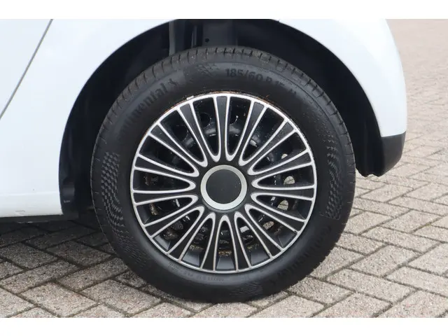 Smart Forfour 1.0 Essential Edition 2015 Benzine 17
