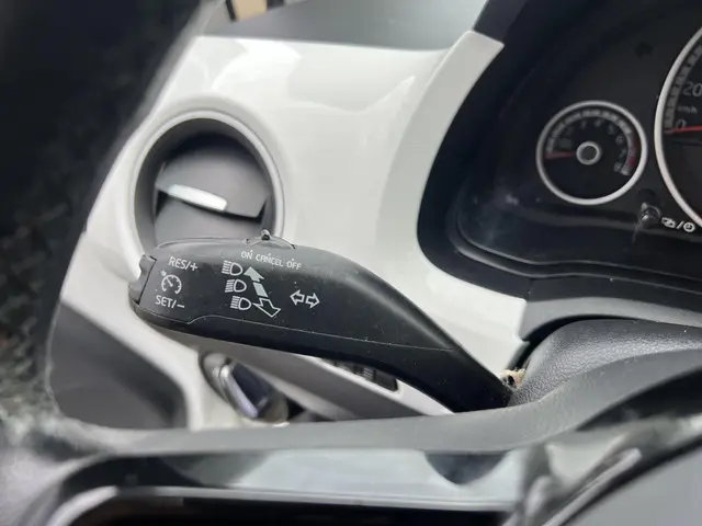 Volkswagen up! 1.0 high up! BlueMotion 2012 Benzine 12