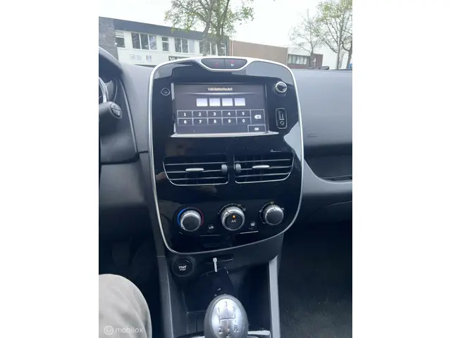 Renault Clio 0.9 TCe Authentique 2015 Benzine 12