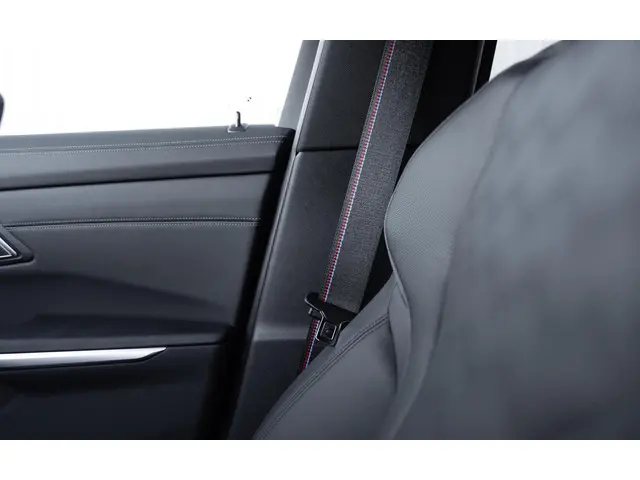 BMW M3 3-serie Touring xDrive Competition 2024 Benzine 39