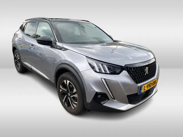 Peugeot 2008 1.2 PureTech GT 131pk 2021 Benzine 4
