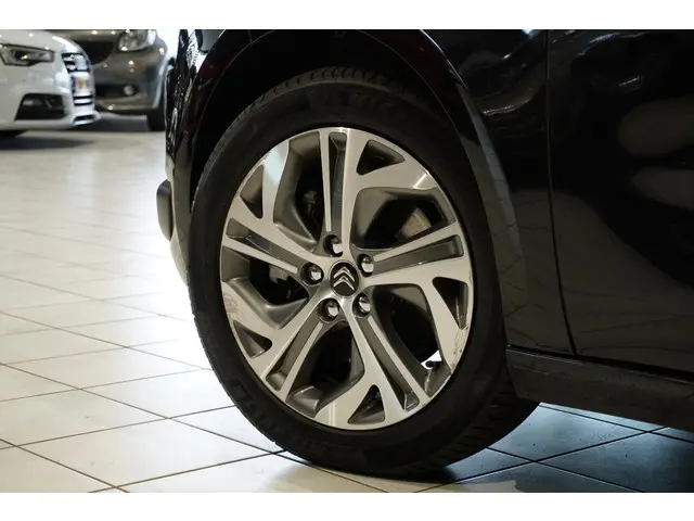 Citroën C4 Picasso 1.6 e-THP Intensive 2014 Benzine 24