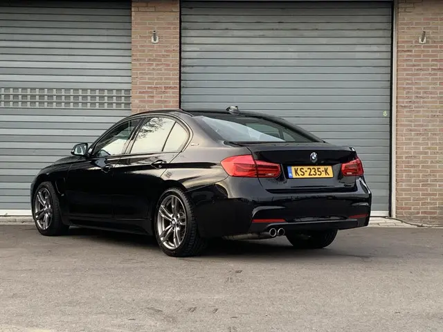 BMW 3 Serie 330e 2016 Hybride Benzine 9