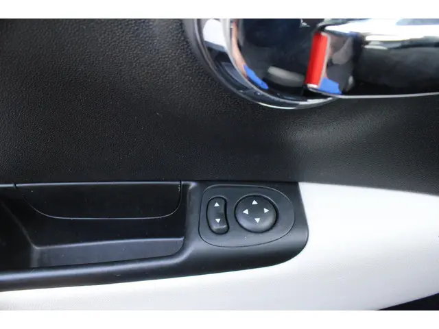 Fiat 500 1.0 Hybrid RED 2022 Hybride Benzine 15
