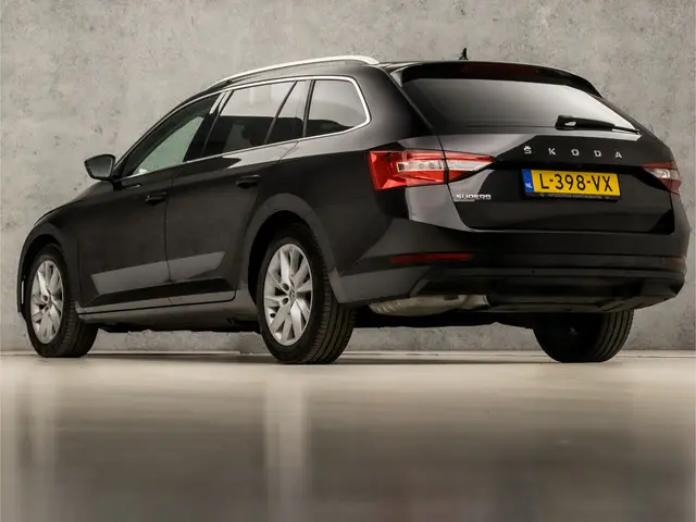 Škoda Superb Combi 1.5 TSI ACT Sport 2021 Benzine 3