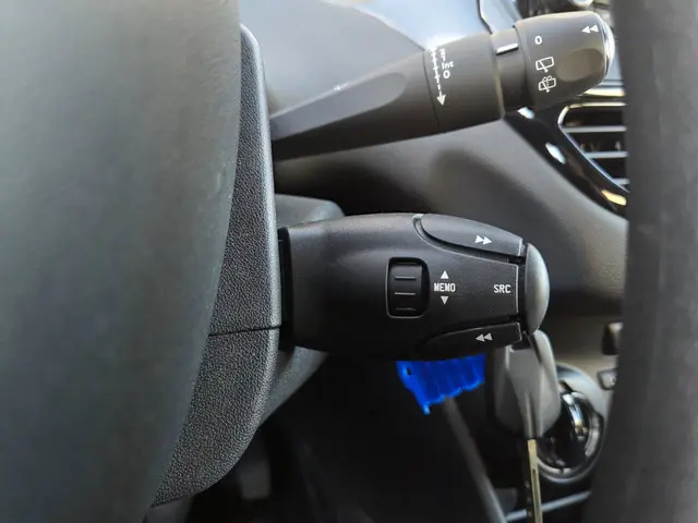 Peugeot 208 1.0 VTi Access 2014 Benzine 19