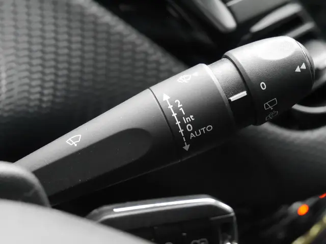 Peugeot 2008 1.2 PureTech Allure 2018 Benzine 17