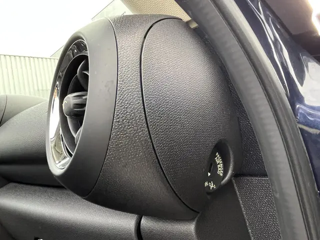 MINI Countryman 1.6 One Knockout Edition 2014 Benzine 67