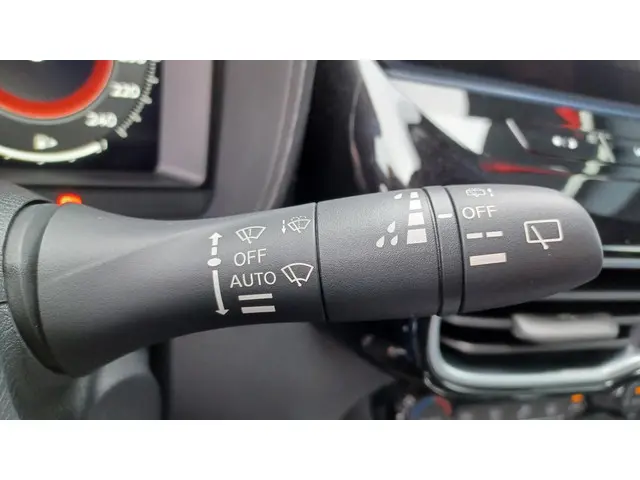Nissan Juke 1.6 Hybrid 143 N-Design 2024 Hybride Benzine 22