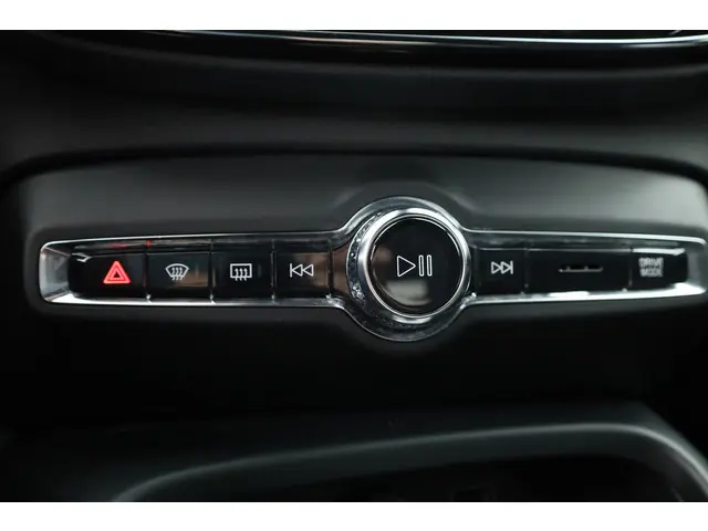 Volvo XC40 T5 Recharge R-Design 2022 Hybride Benzine 26
