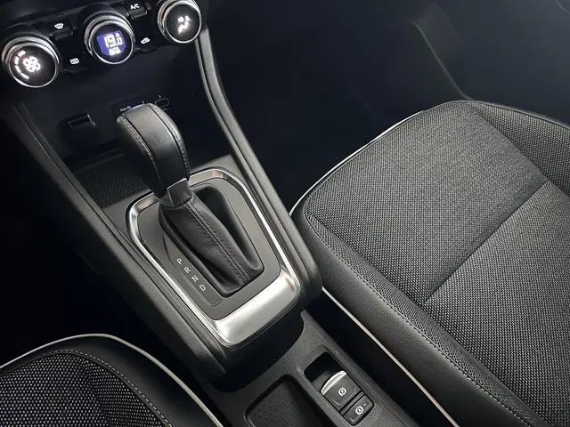 Renault Captur 1.3 TCe 140 Intens 2022 Benzine 18