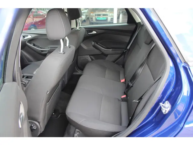 Ford Focus Wagon 1.0 Lease Edition 125 Pk 2017 Benzine 16