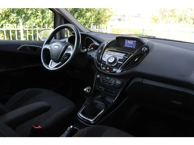 Ford B-MAX 3