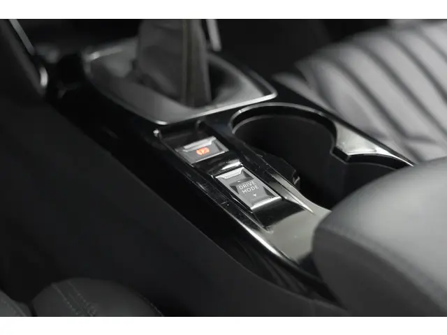 Peugeot 2008 PureTech 130 GT Pack 2022 Benzine 41