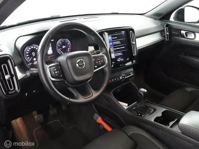Volvo XC40 1.5 T3 Mom |Cam| stoelverw 2018 Benzine 20