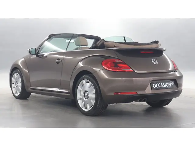 Volkswagen Beetle 2.0 TDI 140pk Design 2013 Diesel 4