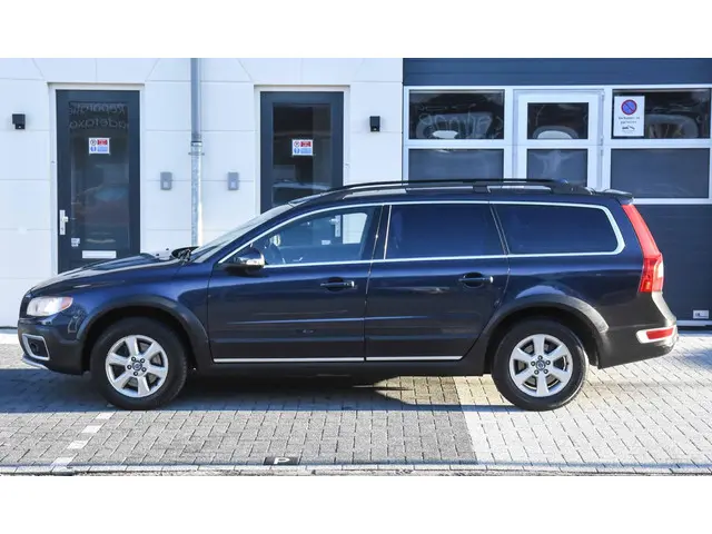Volvo XC70 3.2 T6 Summum 2011 LPG/Gas 24
