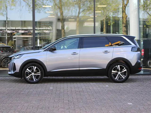 Peugeot 5008 1.2 Hybrid GT 2024 Benzine 11