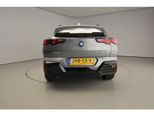 BMW iX2 eDrive20 2025 Elektrisch 3