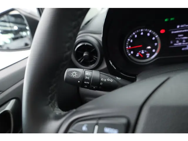 Hyundai i10 1.0 Comfort 2023 Benzine 9