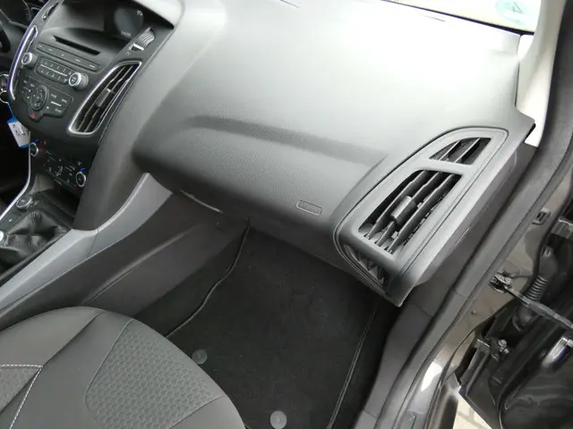 Ford Focus Wagon HELAAS VERKOCHT!!! 2015 Benzine 31