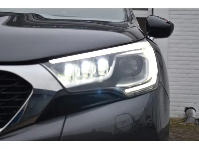 DS DS 4 PureTech 130 Performance Line 2017 Benzine 32