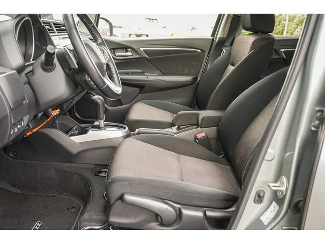 Honda Jazz 1.3i VTEC ELEGANCE 2016 Benzine 28