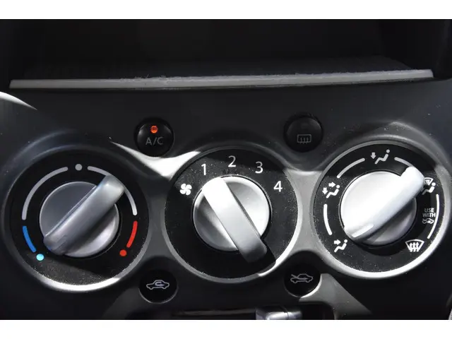 Suzuki Alto 1.0 Comfort EASSS 2014 Benzine 8