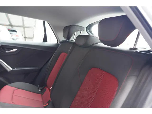 Audi Q2 35 TFSI epic 2020 Benzine 48