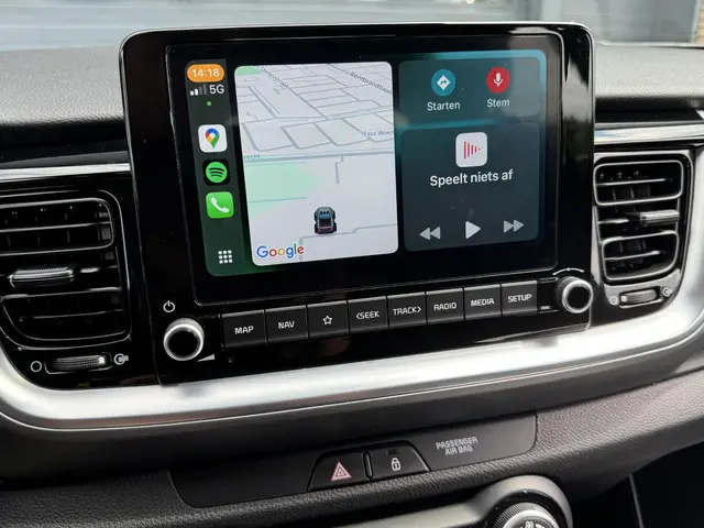 Kia Stonic 1.0 T-GDI MHEV DYNAMICLINE 2021 Benzine 24