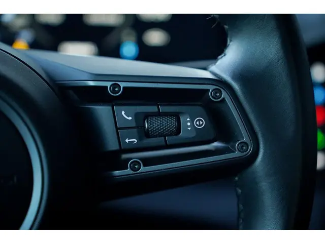 Porsche Taycan Turbo 93 kWh 2020 Elektrisch 16