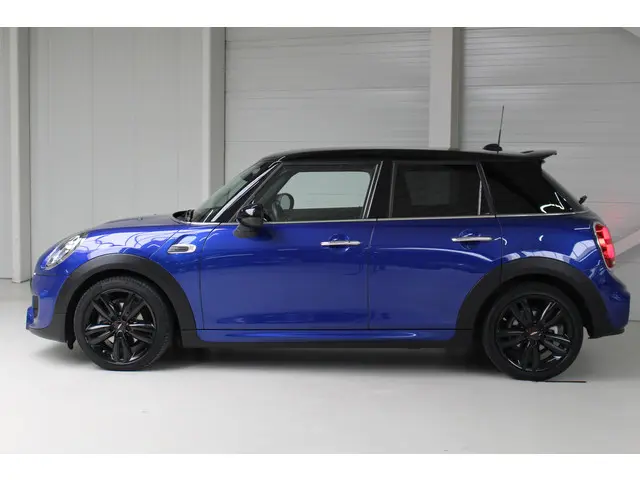 MINI Cooper Mini 1.5 Automaat JCW Pakket 2019 Benzine 2