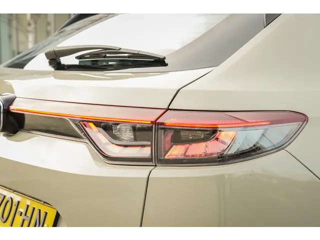 Honda HR-V 1.5i e:HEV ELEGANCE 2022 Hybride Benzine 24