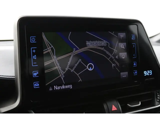 Toyota C-HR 1.8 Hybrid Bi-Tone 2018 Hybride Benzine 27