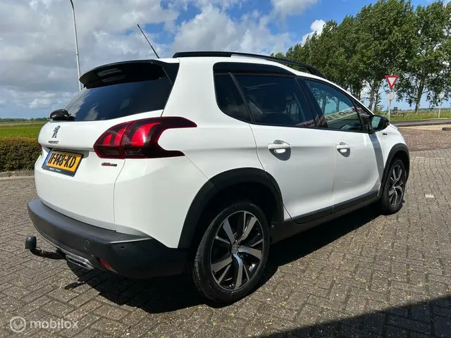 Peugeot 2008 1.2 PureTech GT-Line 2019 Benzine 4